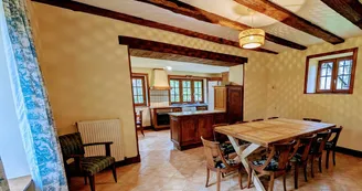 La Maison des Bois gîte du Domaine de Montintin à Chateau Chervix - salle à manger_4 La Maison des Bois gîte du Domaine de Montintin à Chateau Chervix - salle à manger_4