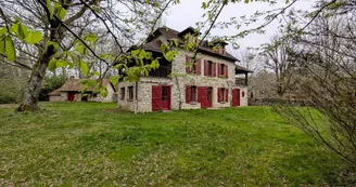 La Maison des Bois gîte du Domaine de Montintin à Chateau Chervix _2 La Maison des Bois gîte du Domaine de Montintin à Chateau Chervix _2