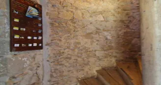L'escalier à vis, probablement la partie la plus ancienne de la maison._11