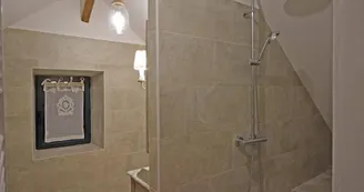 Gite le 1906 à Beau Bourna commune de Glanges - douche sanitaire chambre douce_43 Gite le 1906 à Beau Bourna commune de Glanges - douche sanitaire chambre douce_43