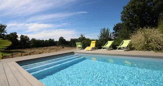 Gîte des Crouzas à Meuzac en Haute-Vienne, la piscine_2 Gîte des Crouzas à Meuzac en Haute-Vienne, la piscine_2