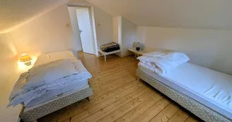 Gite "Chavagnac - Etang de La Roche" à Meuzac en Haute-Vienne (Limousin)- chambre mansardée étage_13 Gite "Chavagnac - Etang de La Roche" à Meuzac en Haute-Vienne (Limousin)- chambre mansardée étage_13