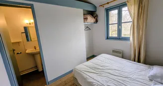 Gite "Royer - Etang de La Roche" à Meuzac en Haute-Vienne (Limousin) - chambre double étage_9 Gite "Royer - Etang de La Roche" à Meuzac en Haute-Vienne (Limousin) - chambre double étage_9