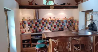 La cuisine et son bar_13