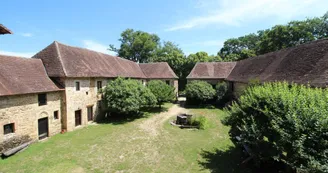 Le vieux château à Vicq sur Breuilh en Haute-Vienne (Nouvelle Aquitaine)_34