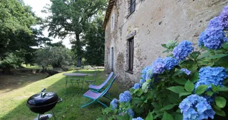 Le vieux château à Vicq sur Breuilh en Haute-Vienne (Nouvelle Aquitaine)_36