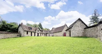 Gite la pommeraie au domaine de Montintin commune de Chateau Chervix en Haute-Vienne - le gîte vue de la petite maison_2