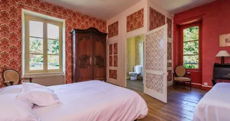 Le Petit Château à Vicq sur Breuilh en Haute-Vienne (Nouvelle Aquitaine) - Chambre Iberia_45 Le Petit Château à Vicq sur Breuilh en Haute-Vienne (Nouvelle Aquitaine) - Chambre Iberia_45