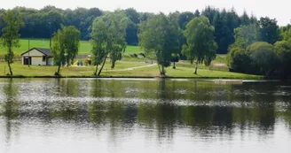 Etang de pêche 'Puychaumartin' à Château-Chervix Etang de pêche 'Puychaumartin' à Château-Chervix