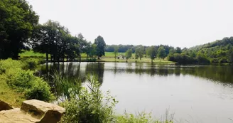 Etang de pêche 'Puychaumartin' à Château-Chervix Etang de pêche 'Puychaumartin' à Château-Chervix