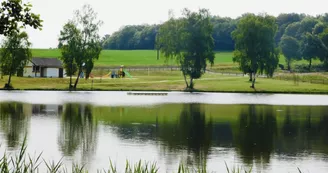 Etang de pêche 'Puychaumartin' à Château-Chervix Etang de pêche 'Puychaumartin' à Château-Chervix