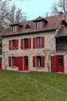 La Maison des Bois gîte du Domaine de Montintin à Chateau Chervix_1